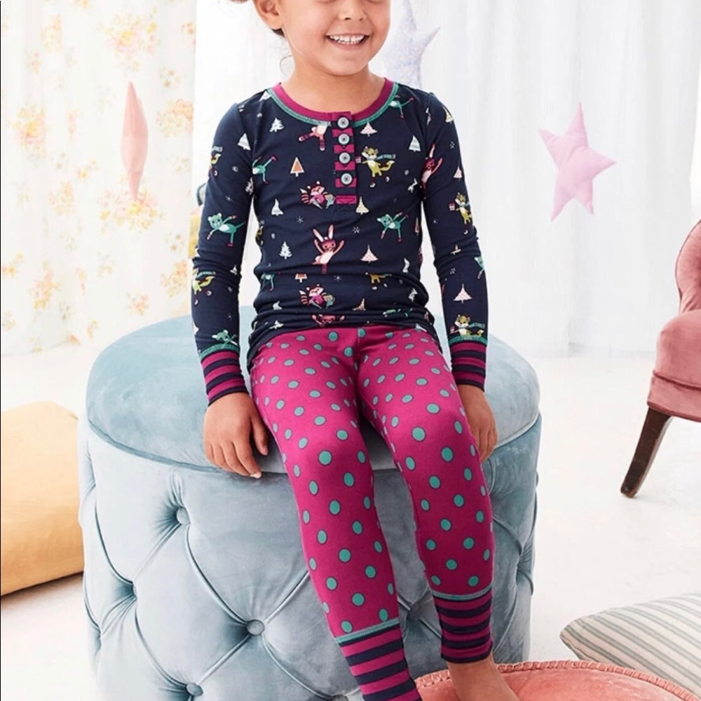 Size2,4 NWT On the Ice Pj set